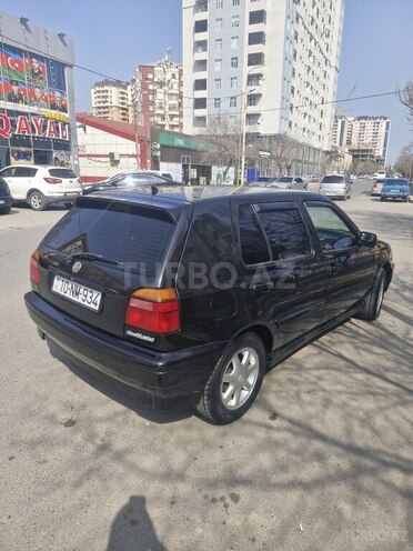 Volkswagen Golf 1997, 247,776 km - 1.8 l - Sumqayıt
