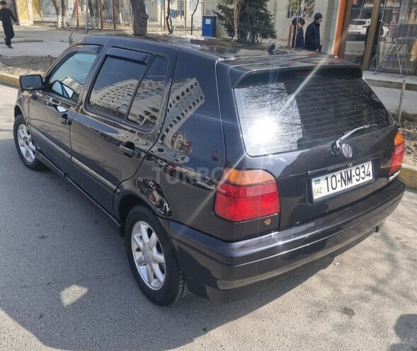 Volkswagen Golf 1997, 247,776 km - 1.8 l - Sumqayıt