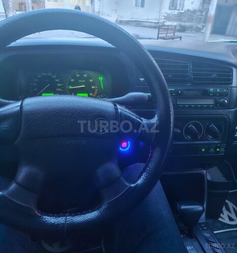 Volkswagen Golf 1997, 247,776 km - 1.8 l - Sumqayıt