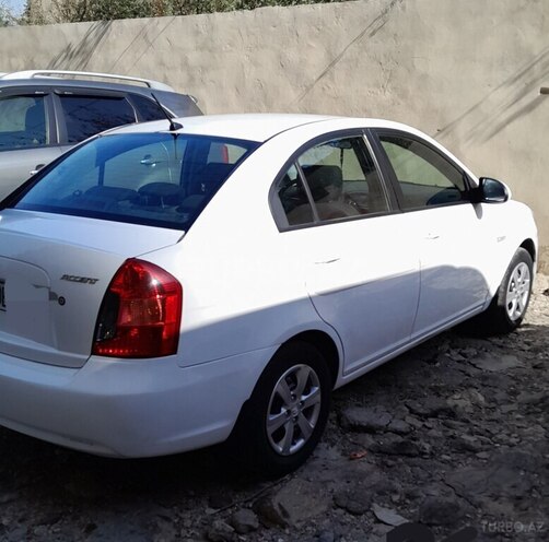 Hyundai Accent 2009, 200,700 km - 1.4 л - Bakı
