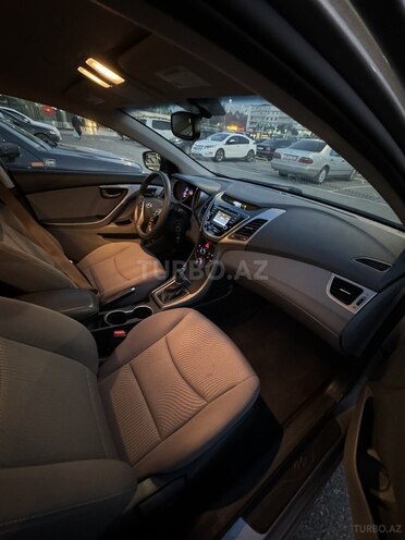 Hyundai Elantra 2015, 38,000 km - 1.8 l - Bakı