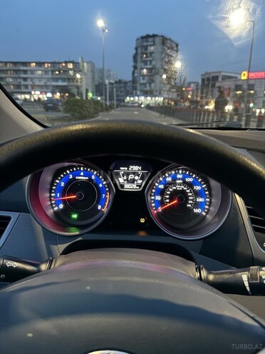 Hyundai Elantra 2015, 38,000 km - 1.8 l - Bakı