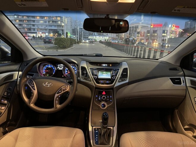 Hyundai Elantra 2015, 38,000 km - 1.8 l - Bakı