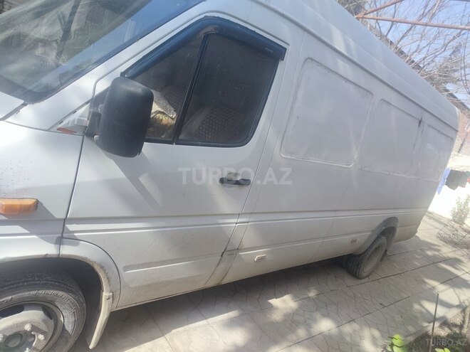 Mercedes Sprinter 413 2000, 633,000 km - 2.2 l - Bakı