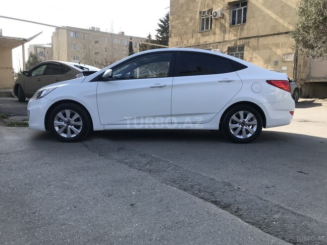 Hyundai Accent 2015, 15,600 km - 1.6 l - Bakı