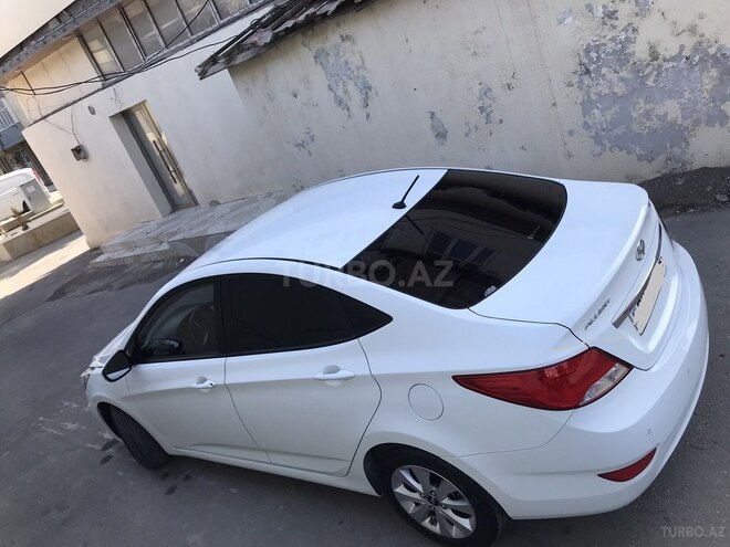 Hyundai Accent 2015, 15,600 km - 1.6 l - Bakı