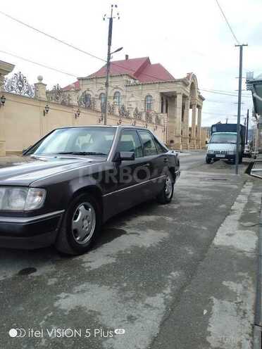 Mercedes E 200 1992, 422,250 km - 2.0 l - Bakı