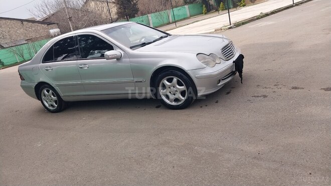 Mercedes C 220 2001, 326,000 km - 2.2 l - Masallı