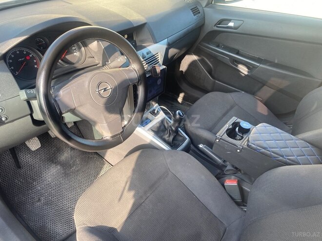 Opel Astra 2009, 301,000 km - 1.4 l - Bakı