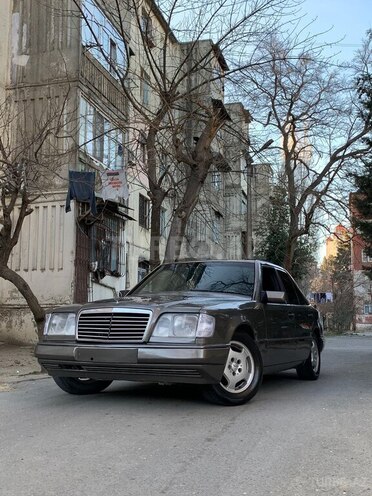 Mercedes E 200 1994, 210,000 km - 2.0 l - Bakı