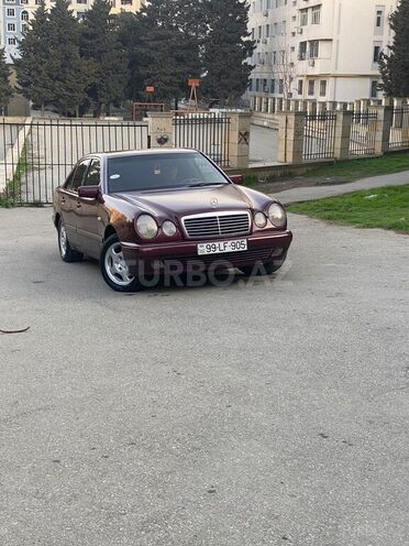 Mercedes E 230 1996, 335,000 km - 2.3 л - Bakı