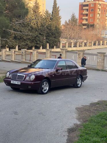 Mercedes E 230 1996, 335,000 km - 2.3 л - Bakı
