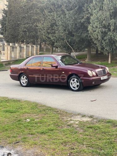 Mercedes E 230 1996, 335,000 km - 2.3 л - Bakı