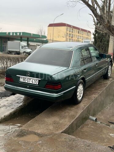 Mercedes E 200 1993, 280,000 km - 2.0 l - Gəncə