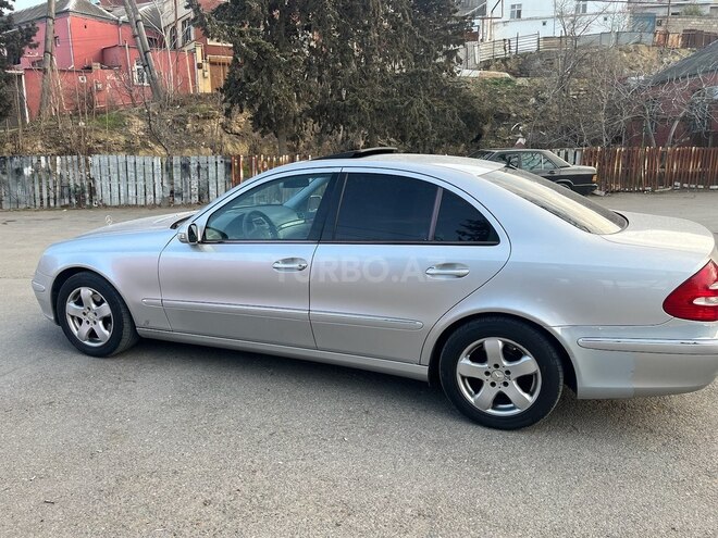 Mercedes E 220 2003, 326,000 km - 2.2 l - Bakı