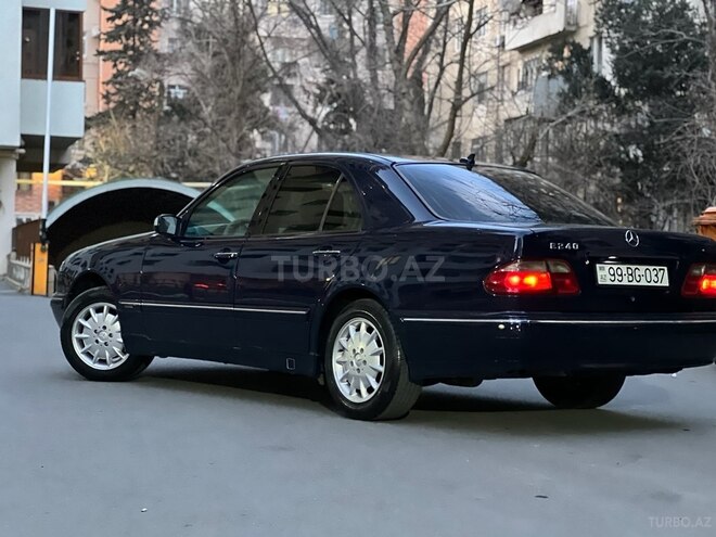 Mercedes E 240 2000, 430,000 km - 2.6 l - Bakı