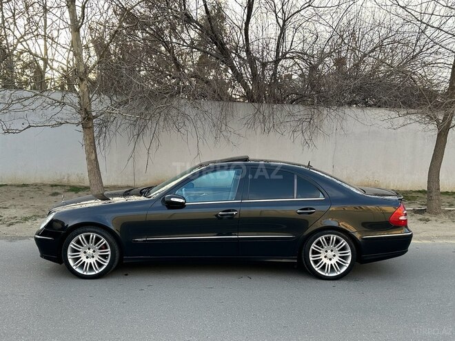 Mercedes E 240 2002, 285,000 km - 2.6 l - Bakı