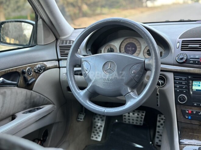 Mercedes E 240 2002, 285,000 km - 2.6 l - Bakı