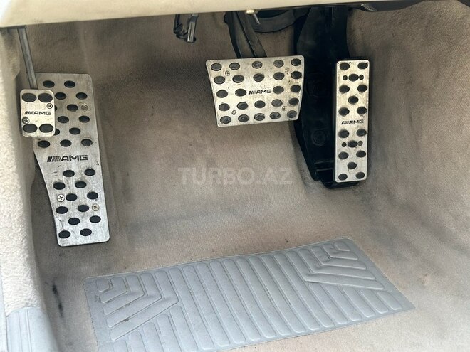 Mercedes E 240 2002, 285,000 km - 2.6 l - Bakı