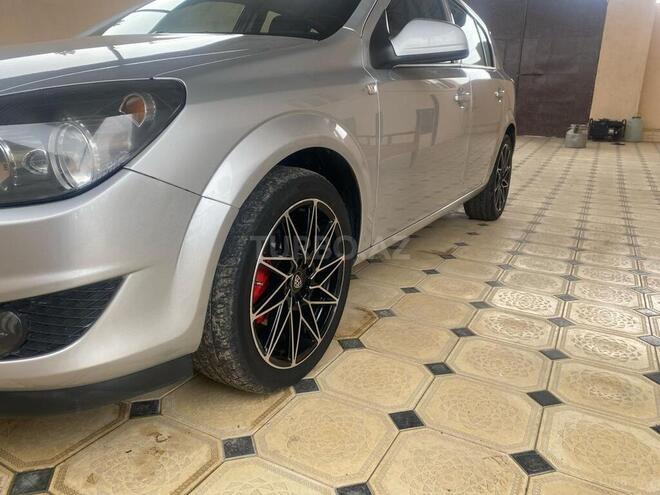 Opel Astra 2010, 210,822 km - 1.4 l - Gəncə