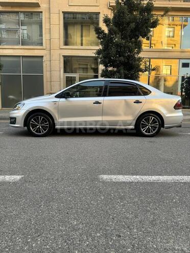 Volkswagen Polo 2011, 487,000 km - 1.6 l - Bakı