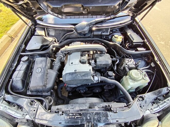 Mercedes E 230 1997, 369,599 km - 2.3 l - Şəki