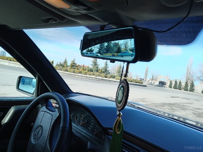 Mercedes E 230 1997, 369,599 km - 2.3 l - Şəki
