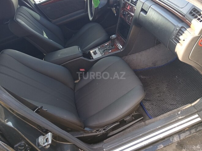 Mercedes E 230 1997, 369,599 km - 2.3 l - Şəki