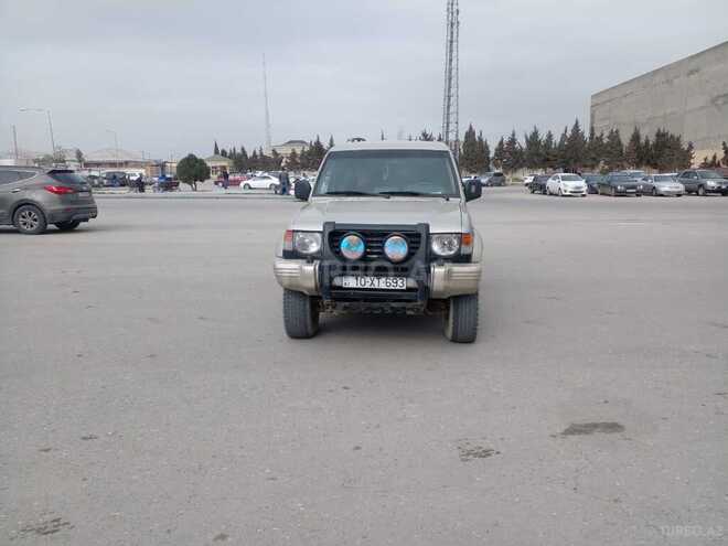 Mitsubishi Pajero 1993, 100,000 km - 2.5 l - Sumqayıt