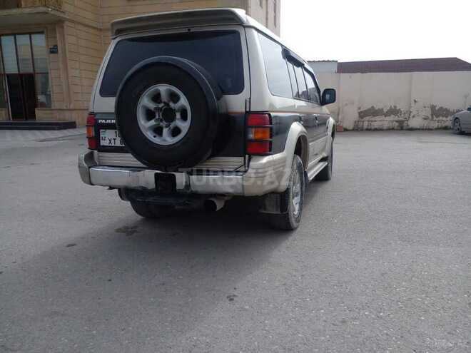 Mitsubishi Pajero 1993, 100,000 km - 2.5 l - Sumqayıt