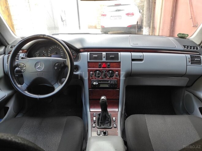 Mercedes E 200 1999, 350,987 km - 2.0 l - Bakı