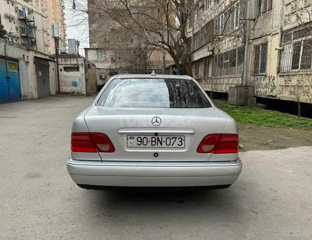 Mercedes E 240 1998, 482,000 km - 2.4 l - Bakı