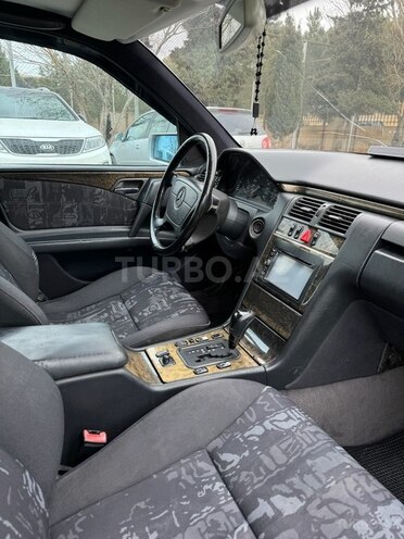 Mercedes E 240 1998, 482,000 km - 2.4 l - Bakı