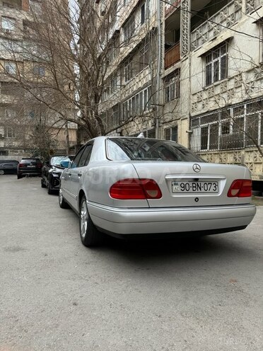 Mercedes E 240 1998, 482,000 km - 2.4 l - Bakı