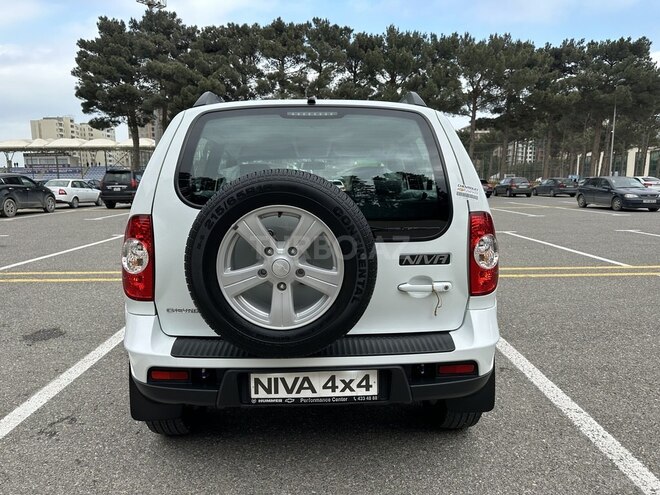 Chevrolet Niva 2015, 3,682 km - 1.7 l - Xırdalan