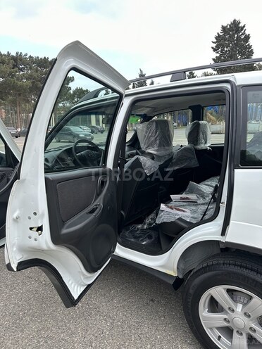 Chevrolet Niva 2015, 3,682 km - 1.7 l - Xırdalan