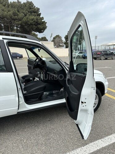 Chevrolet Niva 2015, 3,682 km - 1.7 l - Xırdalan
