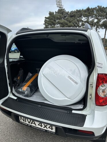 Chevrolet Niva 2015, 3,682 km - 1.7 l - Xırdalan