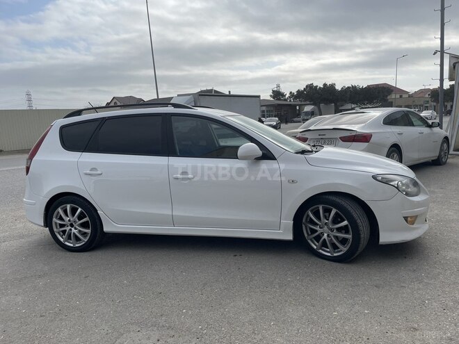 Hyundai i30 2010, 400,000 km - 1.6 l - Bakı