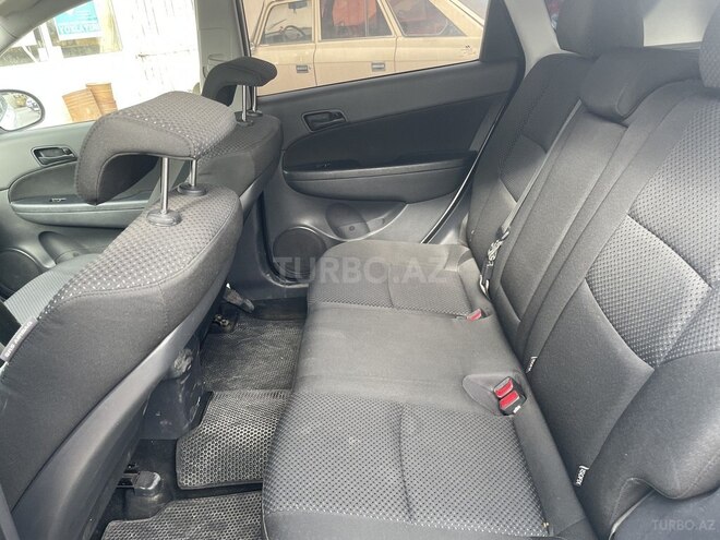 Hyundai i30 2010, 400,000 km - 1.6 l - Bakı