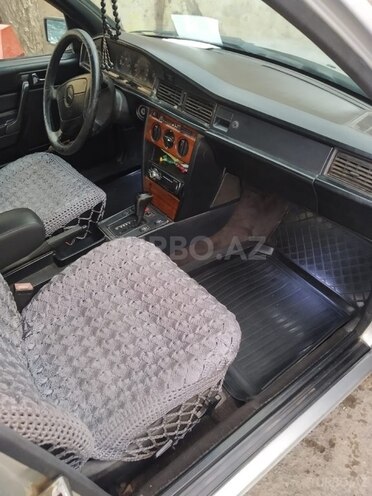 Mercedes 190 1992, 449,229 km - 2.0 л - Yevlax