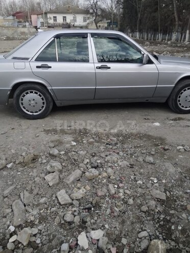 Mercedes 190 1992, 449,229 km - 2.0 л - Yevlax