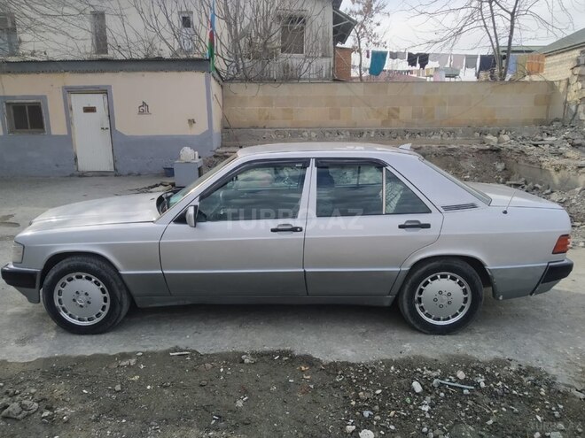 Mercedes 190 1992, 449,229 km - 2.0 л - Yevlax