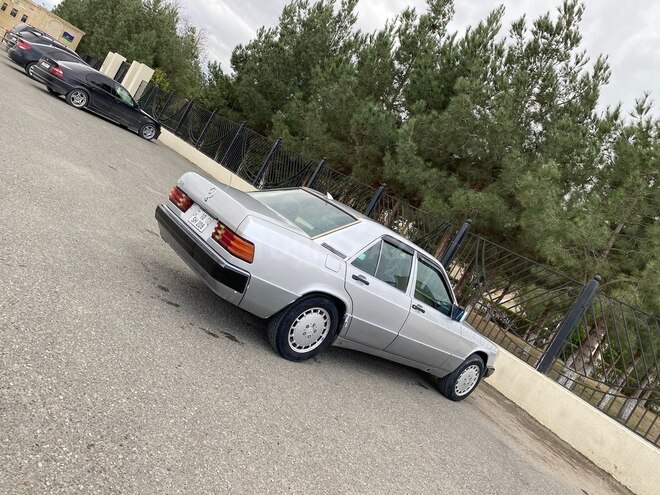 Mercedes 190 1992, 449,229 km - 2.0 л - Yevlax