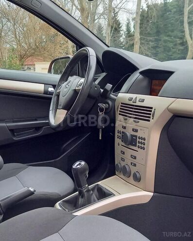 Opel Astra 2008, 235,000 km - 1.4 l - Yevlax