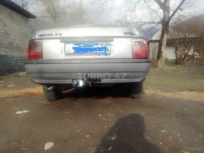 Opel Vectra 1992, 470,000 km - 1.7 l - Qəbələ