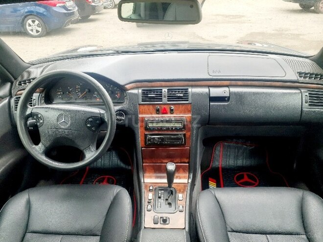 Mercedes E 230 1998, 295,000 km - 2.3 l - Sumqayıt