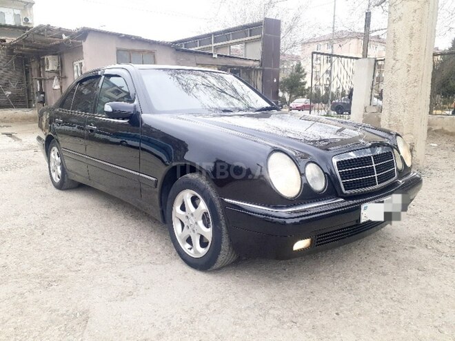 Mercedes E 230 1998, 295,000 km - 2.3 l - Sumqayıt