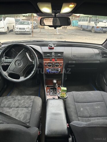 Mercedes C 200 1997, 333,567 km - 2.0 л - Bakı