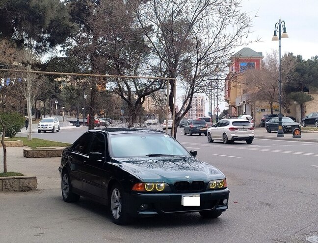 BMW 523 2000, 145,000 km - 2.5 l - Bakı
